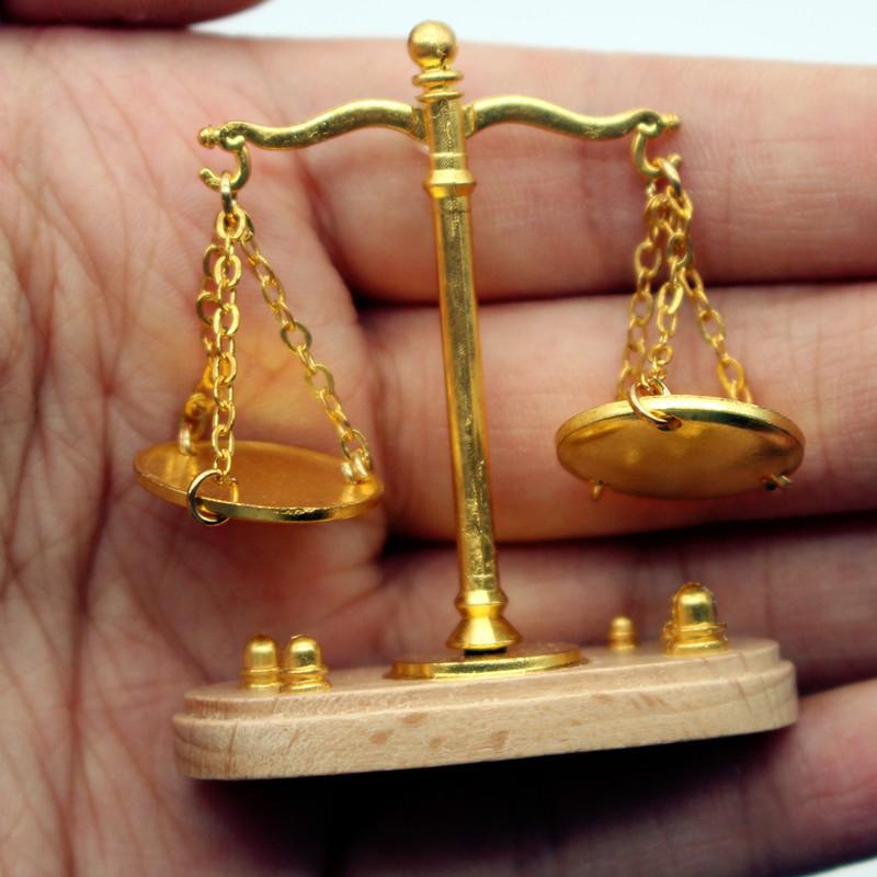 Model Kit Vintage - 1:12 Dollhouse Vintage Balance Scale Miniatures