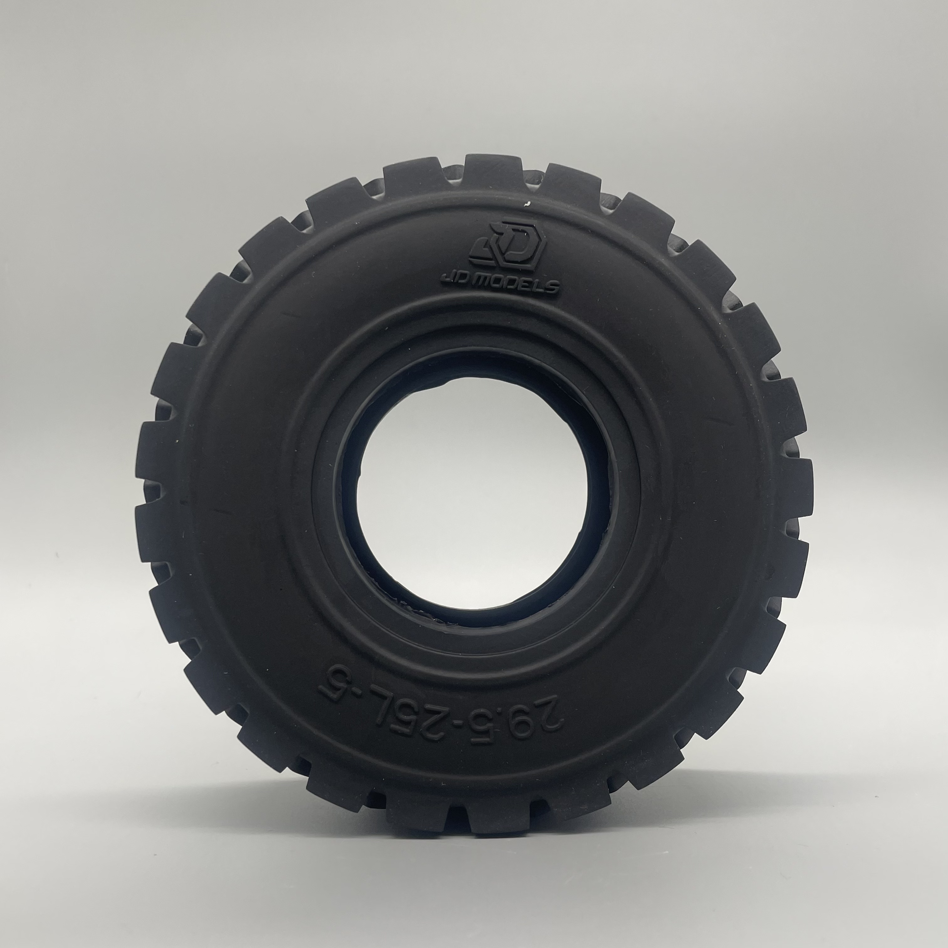 RC Loader Tires 137mm JDM-82 H - Model Kit Jdm avaliação e preço