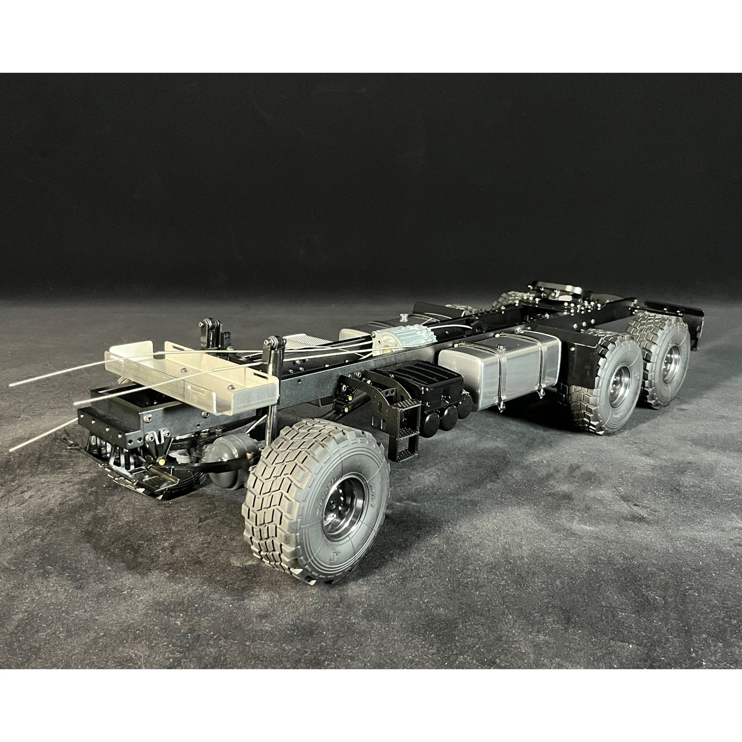 6*6 KIT JDM-218B 1/14 Radio Co - Model Kit Jdm avaliação e preço